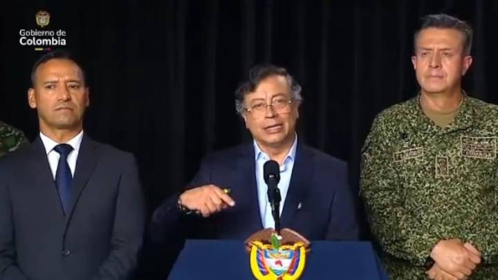 “Los capos reclutan niños para evitar ataques”: la frase de Petro que reaviva la polémica por los bombardeos