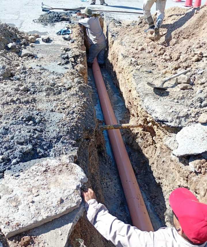 Inició COMAPA rehabilitación de drenaje sanitario en la colonia La Cañada