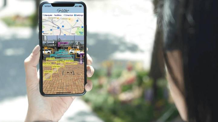 Una aplicación de audioguía ayuda a las personas ciegas a orientarse en zonas urbanas