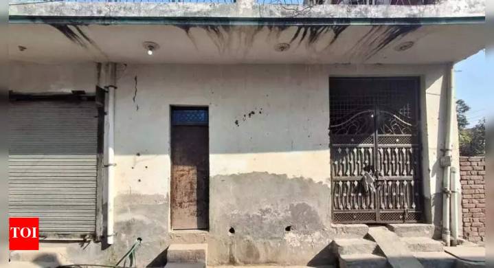 Delhi car bombing: Suicide bomber Umar's Nuh hideout found where he stayed for 10 days; house owner lodged in jail