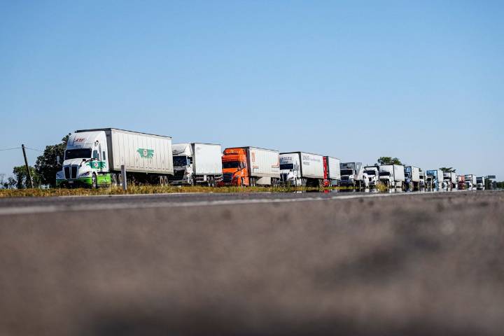 Transportistas levantan bloqueos tras nueve horas de afectaciones en el Edomex