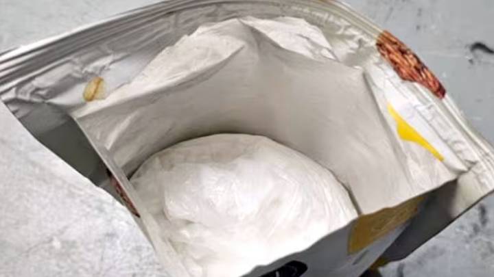 Detuvieron en Ezeiza a una ciudadana peruana con casi 10 kilos de cocaína ocultos en paquetes de avena