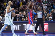 Deadspin | NBA roundup: Celtics end Sixers' unbeaten start