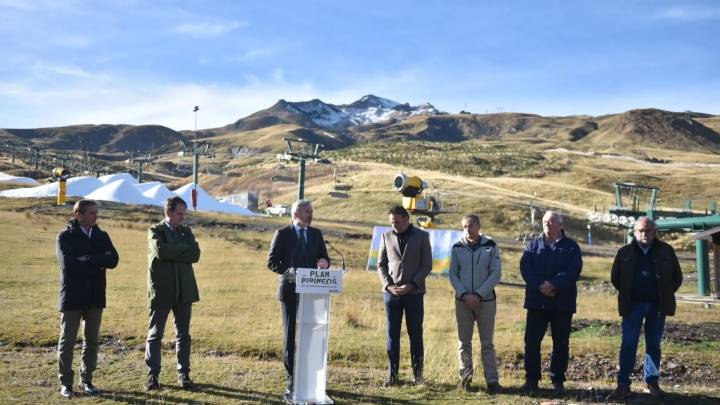 El Gobierno de Aragón impulsa más de 1.000 cañones de nieve en las estaciones de Aramón en dos años