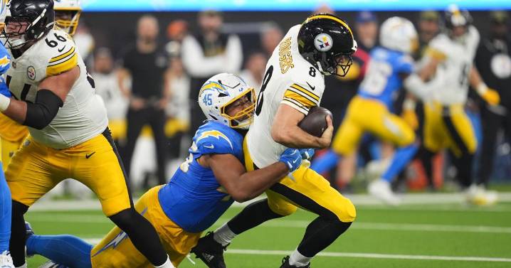 The Steelers and Aaron Rodgers will try to snap out of their recent funk when Cincinnati visits