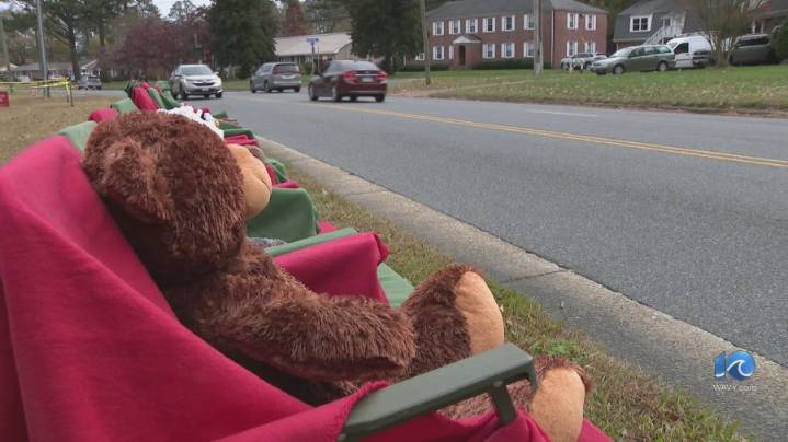 The chairs are out, must mean Chesapeake Christmas parade is near