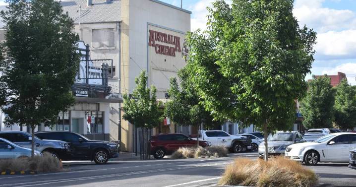Man stabbed in Orange CBD as police launch investigation into attack