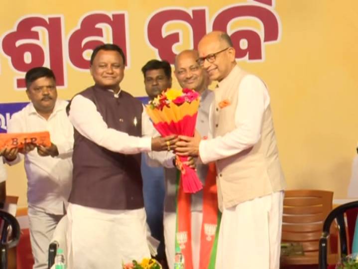 Odisha: Former BJD MP Amar Patnaik joins BJP in presence of CM Majhi