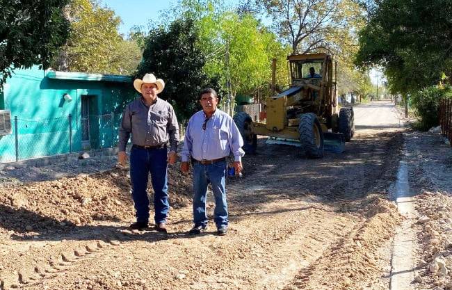 Supervisa alcalde pavimentaciones