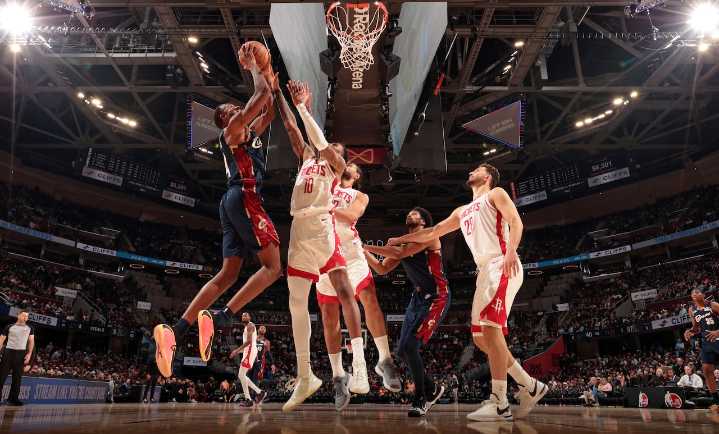 Cavs big man wilting under weight of superstar expectations