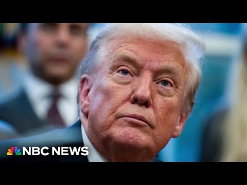 Trump downplays Americans' economic anxieties