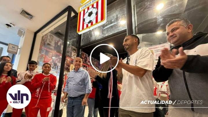 Curicó Unido inaugura su tienda oficial en Mall Valle