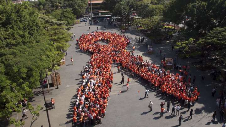 ¿Qué Significa el Día Naranja y Por Qué Se Usa un Moño de este Color el 25 de Noviembre 2025?