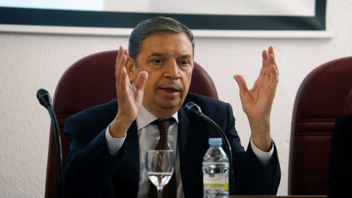 El Gobierno llama a la "tranquilidad" tras los casos de peste porcina africana en España: "El abastecimiento está garantizado"