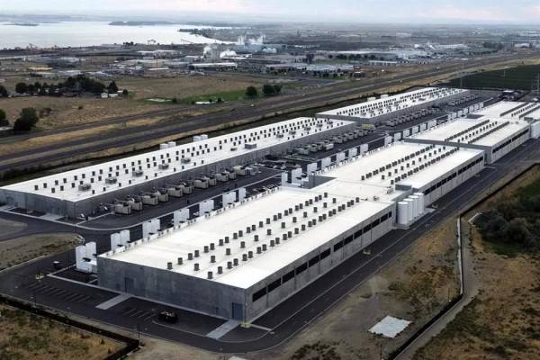 Temen apagones en EU por centros de datos
