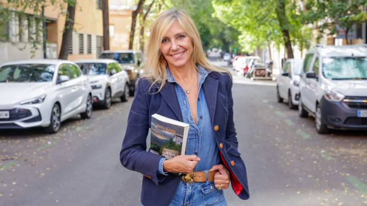 Marta Robles publica su nueva novela, 'Amada Carlota': "Al escribir, pienso en los personajes y en la historia, no en los lectores"