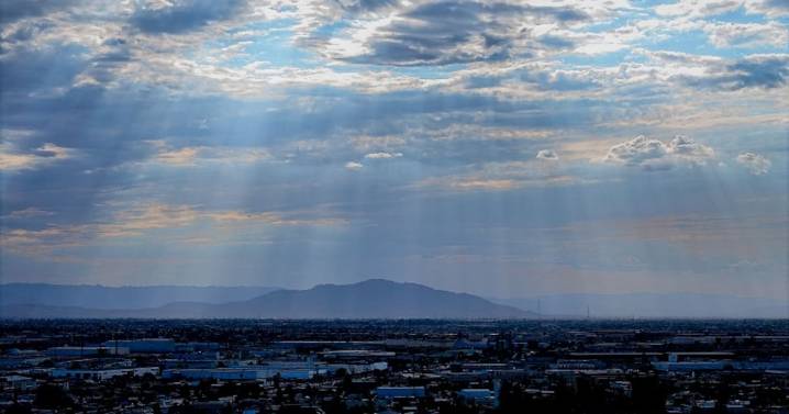 Cielo nublado y posible llovizna esta noche en Mexicali