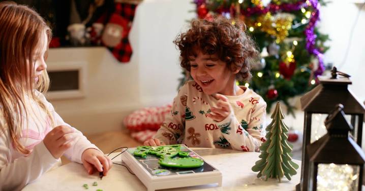Brits fear 'tech-filled Christmas' will ruin festive fun as we sit on our phones