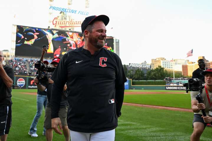 Why did the Guardians hire Stephen Vogt as manager? Hey, Hoynsie