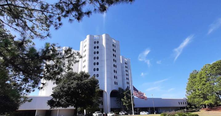 Insurance contracts with UnitedHealthcare expire at Mobile hospital