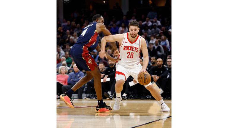 Houston Rockets frenan reacción de Cavaliers y se imponen 114