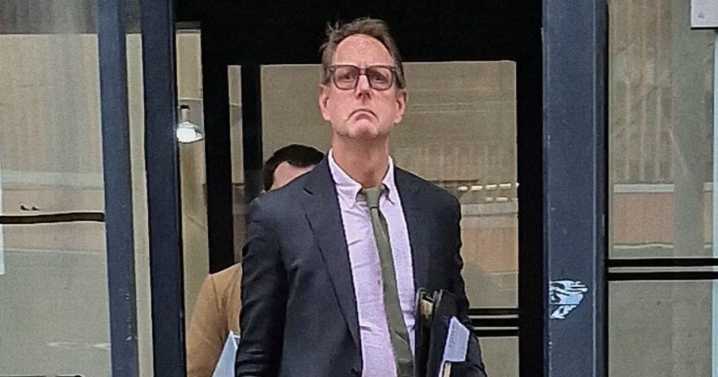 Ex-Environment Agency boss flogged chemsex drugs to men he met on Grindr