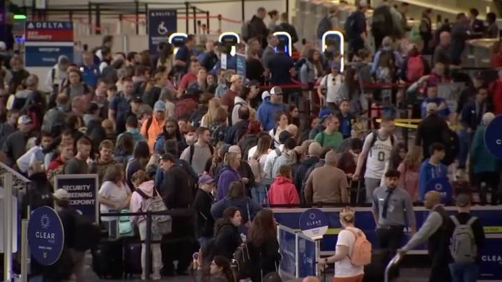 Boston Logan flights, delays linger after shutdown ends