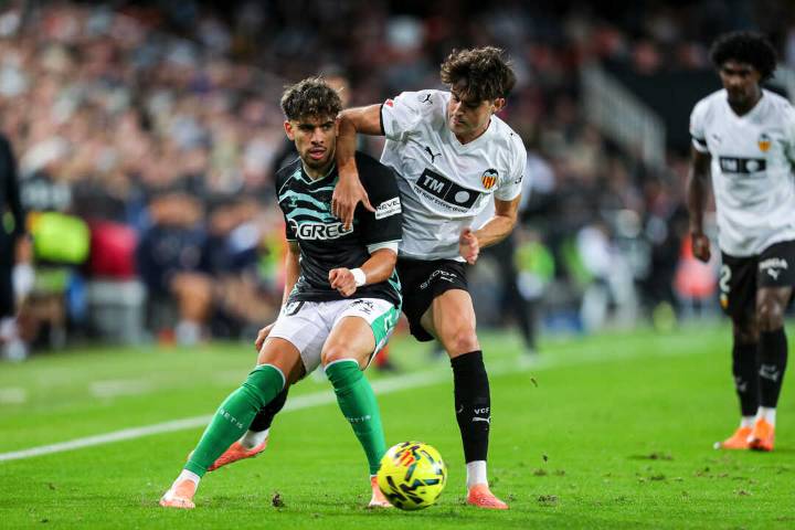 Rioja arruina el manual de resistencia bético