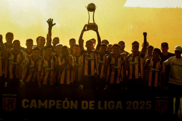 "Rosario Central no salió campeón de nada, solo fue un mimo para Di María"