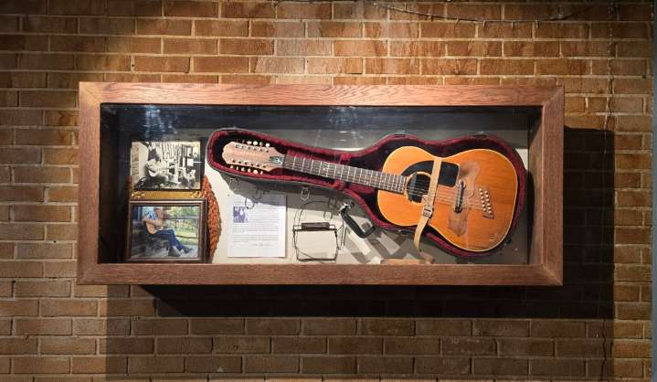 Guitar of influential musician Spider John Koerner goes on display at Cedar Cultural Center