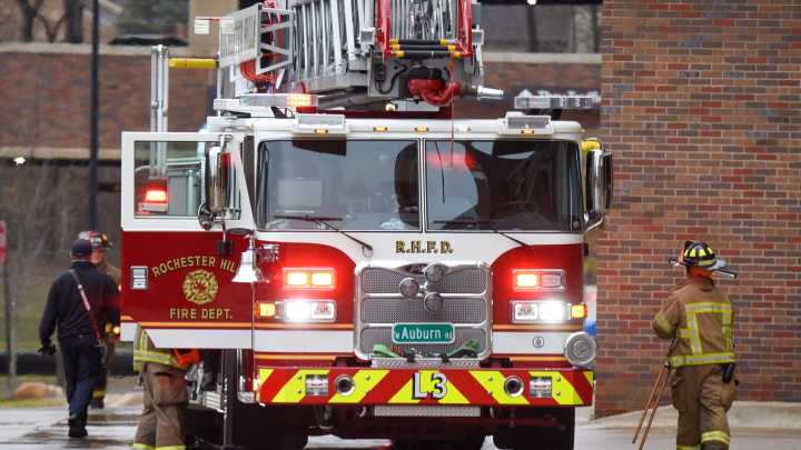 3-alarm fire damages Rochester Hills self