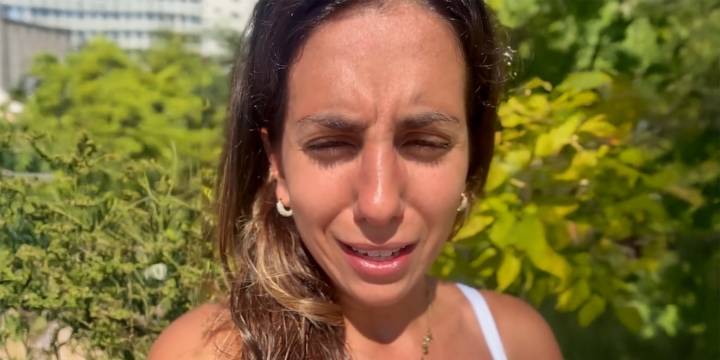 La respuesta que recibió Cinthia Fernández tras visitar a sus hijas en medio de su viaje de egresados