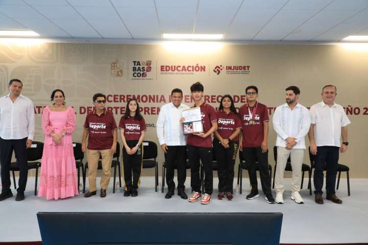 Entrega Javier May Premio Estatal del Deporte 2025