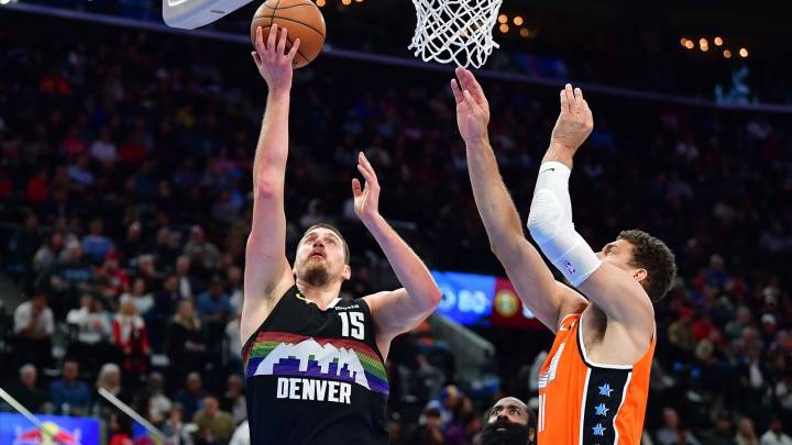 Nuggets star Nikola Jokic’s 55-point masterpiece interrupted by fan running on court