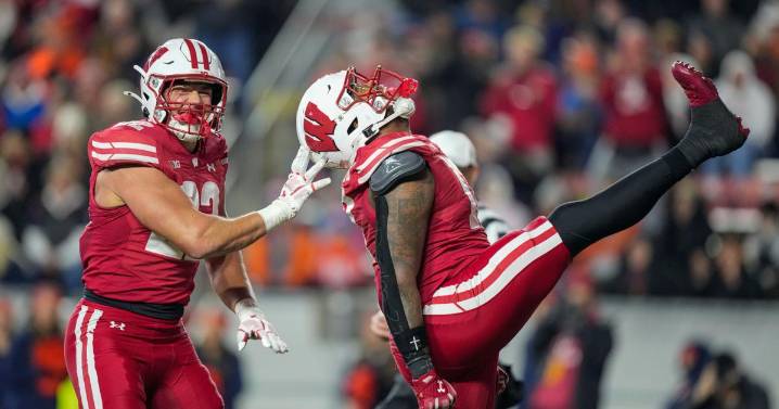 Peterson III named Big Ten Defensive Player of the Week after Badgers upset No. 21 Illinois