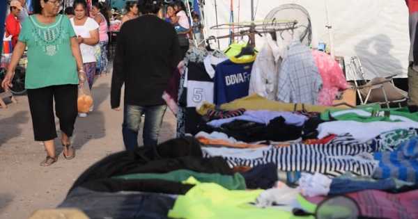 Denuncian mecheras en la feria del B° Solidaridad: "Se robó una docena de ropa interior"
