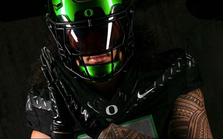 Ducks football: Oregon reveals black uniform, green helmet combo for USC