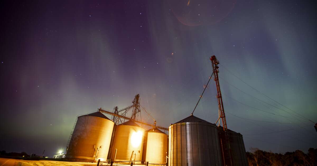 Curious Iowa: Why can the northern lights sometimes be seen in Iowa?