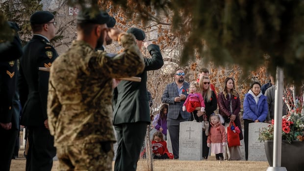 'It wasn't for nothing': Veterans thrilled with Remembrance Day turnout in Calgary