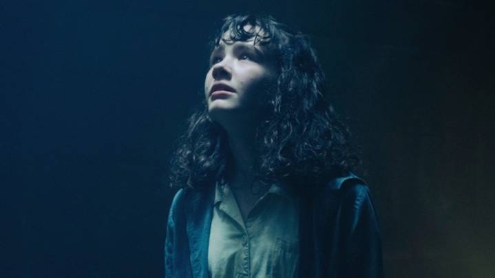 How Bill Skarsgård Returns As Pennywise In It: Welcome To Derry Episode 5