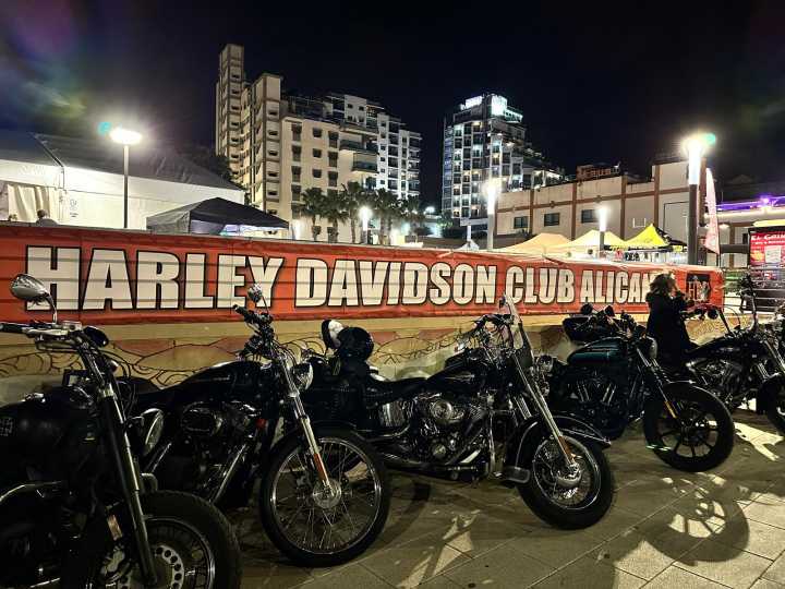 Las Harley-Davidson toman El Campello