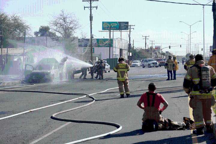 Investigan explosión de camión con tanques de gas en Mexicali