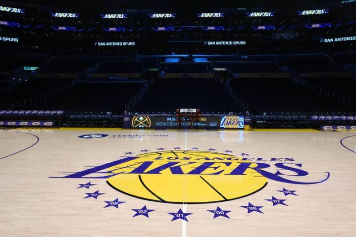 Reports: Lakers fire brothers Joey, Jesse Buss from front office