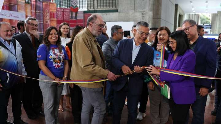 Vicepresidenta Delcy Rodríguez inaugura 16ª Feria del Libro de Caracas: “Es un espacio para reflexionar y hacer cultura”