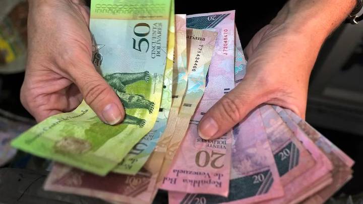 Depositan dos nuevos bonos por el Sistema Patria: montos oscilan entre 72,78 y 148,60 dólares