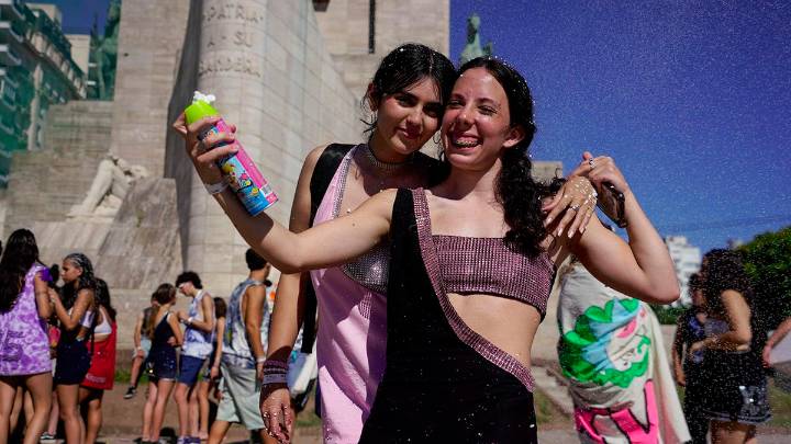 UPD, Día de la Chupina, Azo y UDD: calendario extraoficial de festejos de los estudiantes