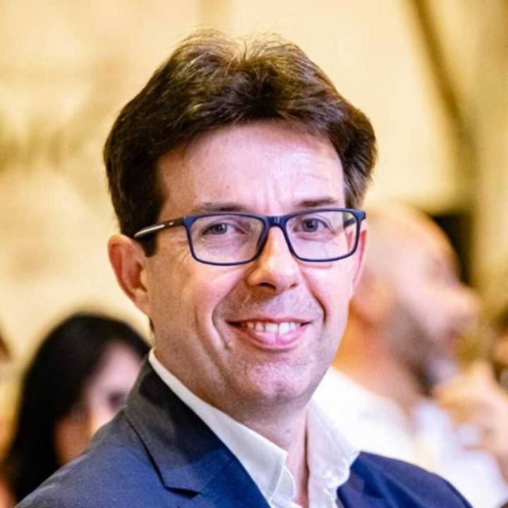 Toledo | «Indignado por los movimientos de algunos que buscan sitio en las listas electorales», la denuncia un vecino del casco