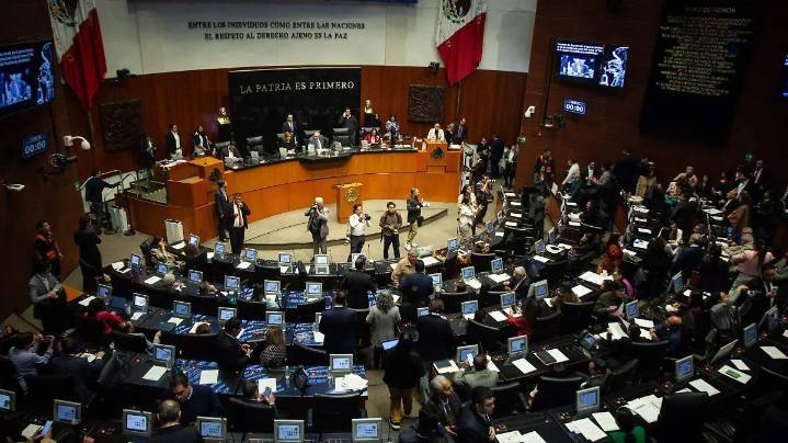 Blindan el Senado ante inminente discusión sobre la salida del fiscal Gertz Manero