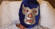 Blue Demon Jr. al borde de las lágrimas al recordar su accidente automovilístico