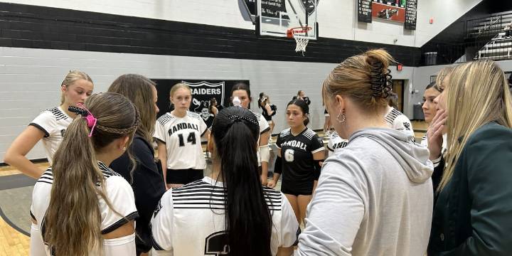 Randall volleyball advances to regional finals, face Eagle Mountain
